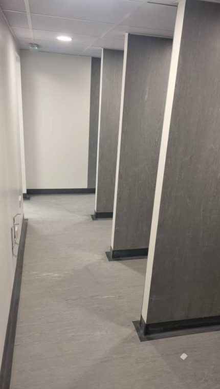 MAIN PHOTO OF COMMERCIAL VINYL (1)